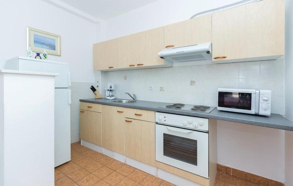 Apartmani Cizmesija Tkon Exteriér fotografie